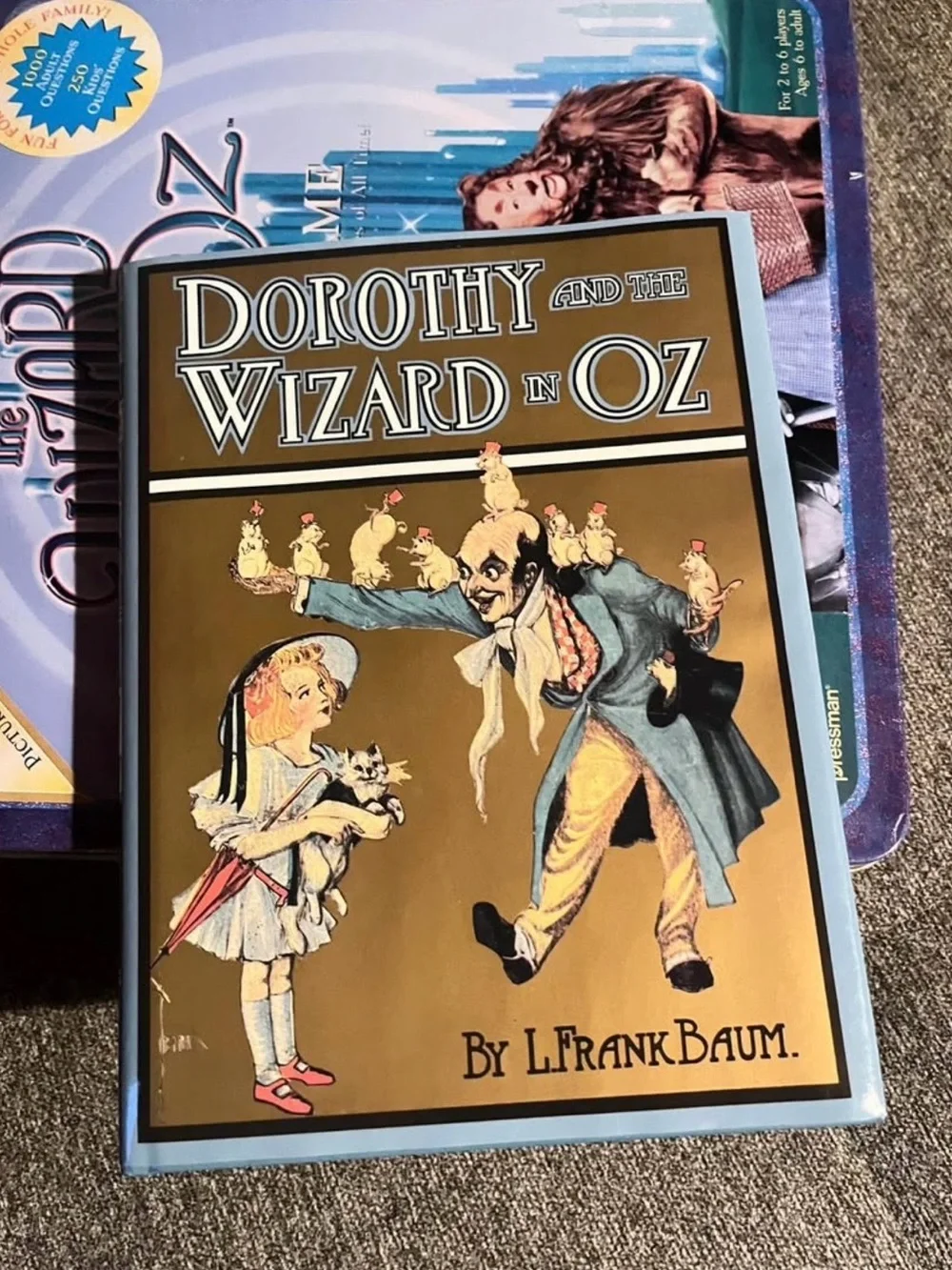 Vintage Collectible The Wizard of Oz Trivia Game and book